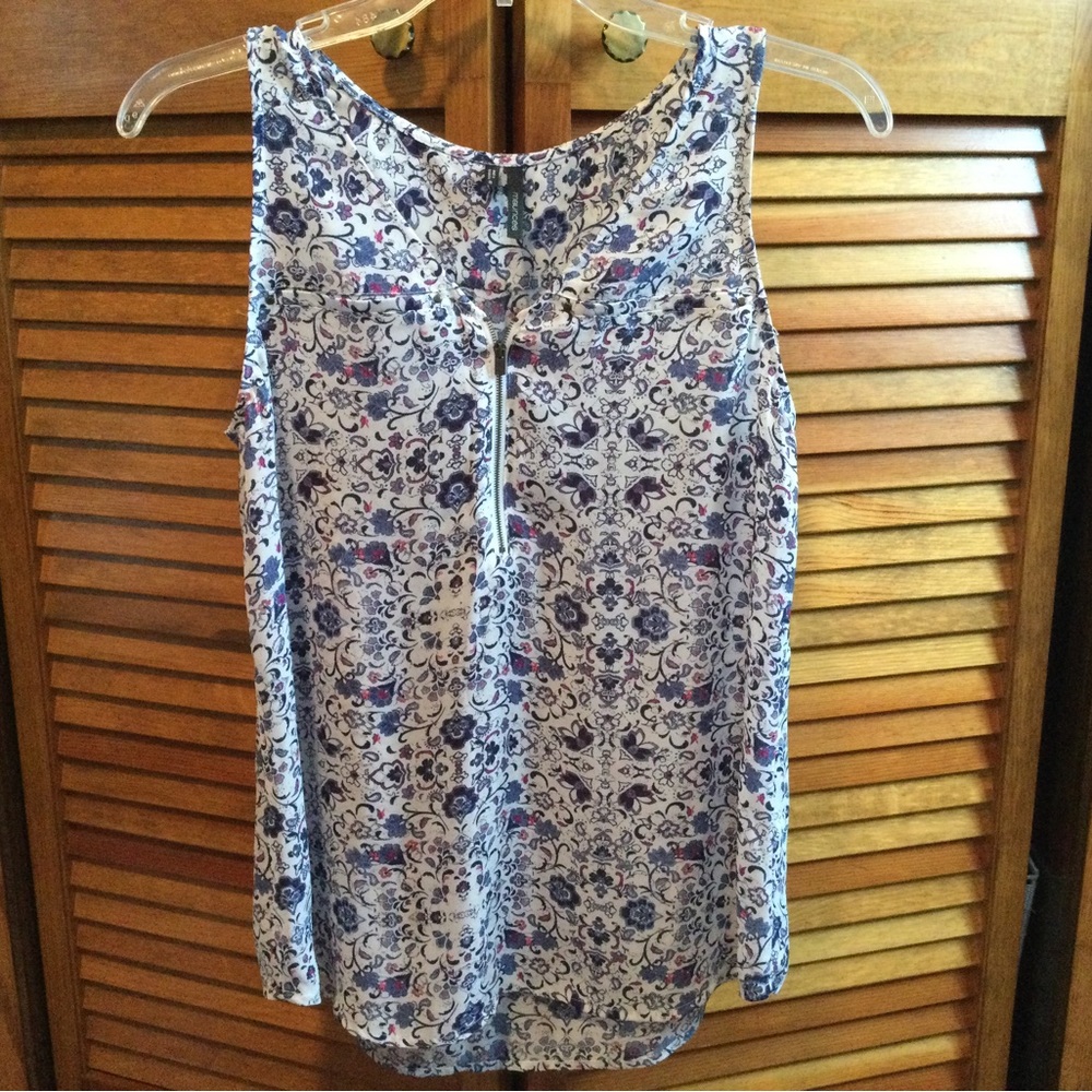 Maurice’s sleeveless top